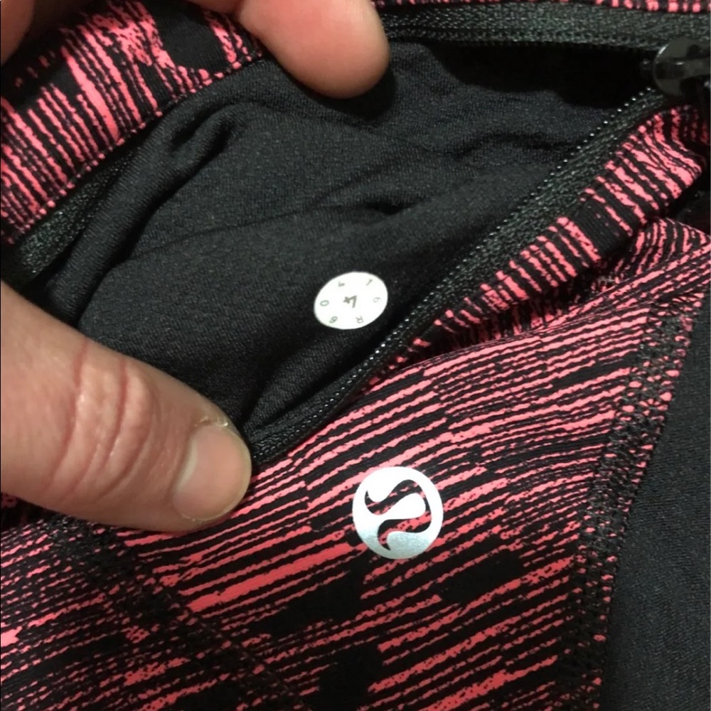 Lululemon Pace Rival 3/4 Crops Size 4 - Picture 3 of 3